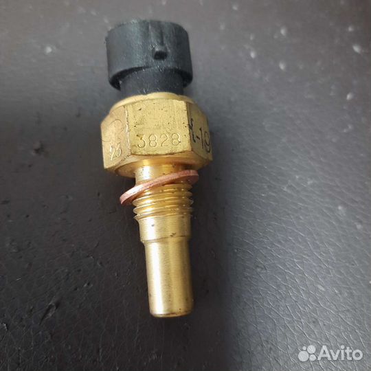 Датчик температуры охлаждающей жидкости