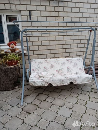 Садовая качеля бу