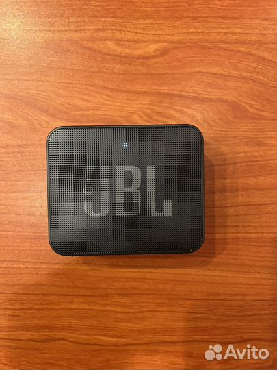 Портативная колонка jbl go essential