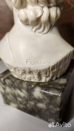 Бюст Давид Микеланджело алебастр / мрамор