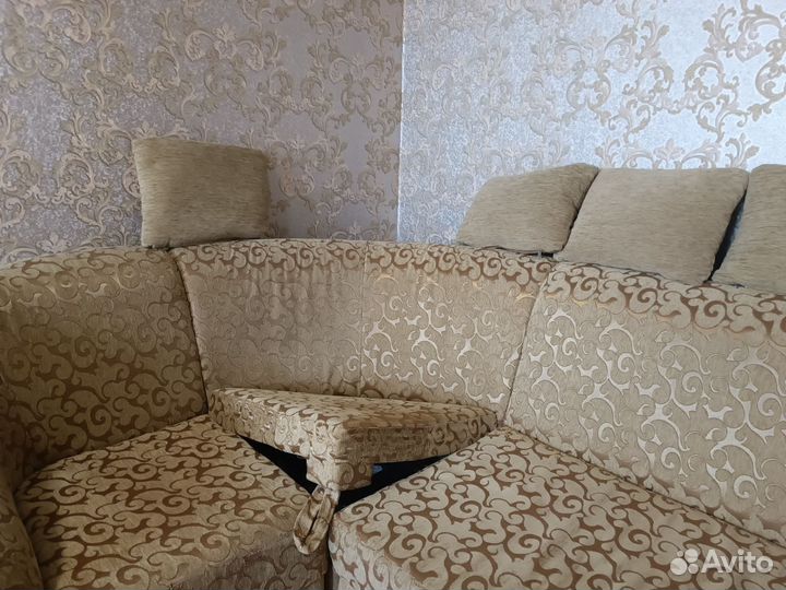 Угловой диван бу