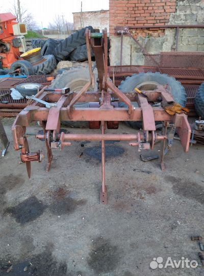 Плуг чизельный