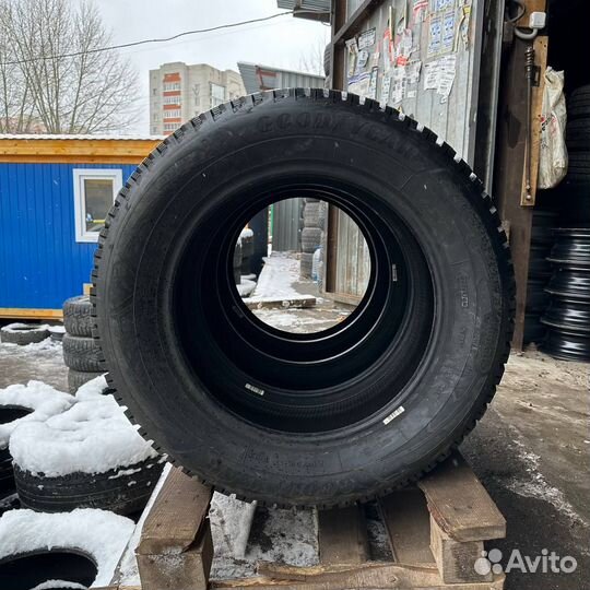 Goodyear Ultra Grip Ice Arctic 2 SUV 215/65 R17 103T