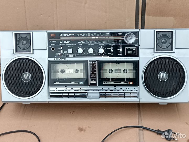 Магнитола sanyo