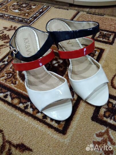 Босоножки женские