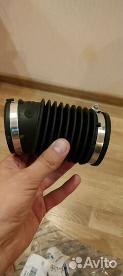 Патрубок воздушного фильтра дросселя Ford 1928974