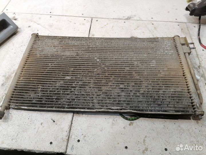 Радиатор кондиционера (конденсер) (Ford Focus I)
