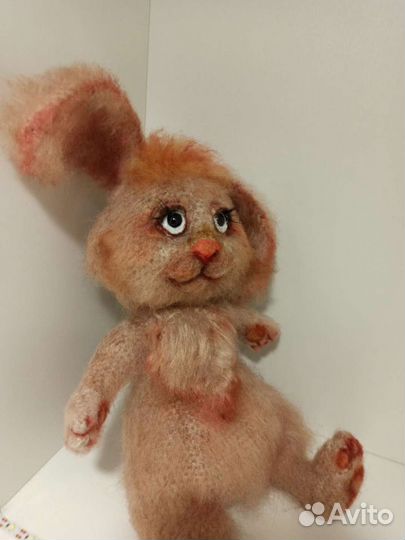 Пасхальный заяц. Вязаная игрушка ручная работа