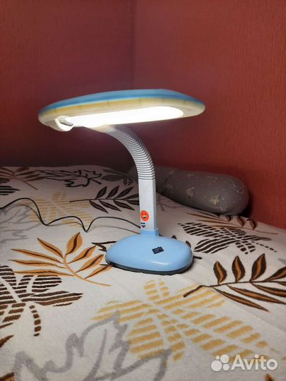 Светильник настольный