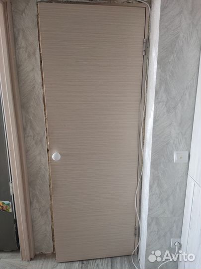 Продам дверь от застройщика
