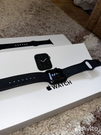 Продам часы apple watch se