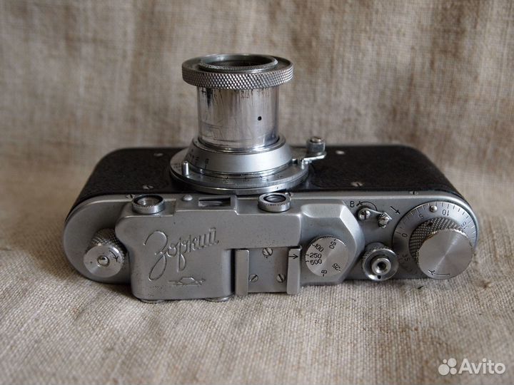 Пленочный фотоаппарат Зоркий 1
