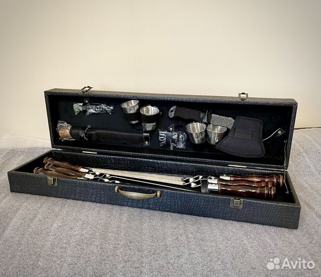 Подарочный Набор шампуров для шашлыка в кейсе