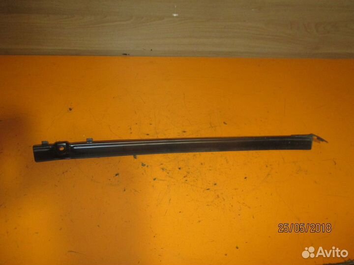 Направляющая стекла двери задней правой Сеат Ибица