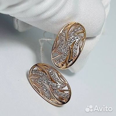 Золотые серьги с фианитом