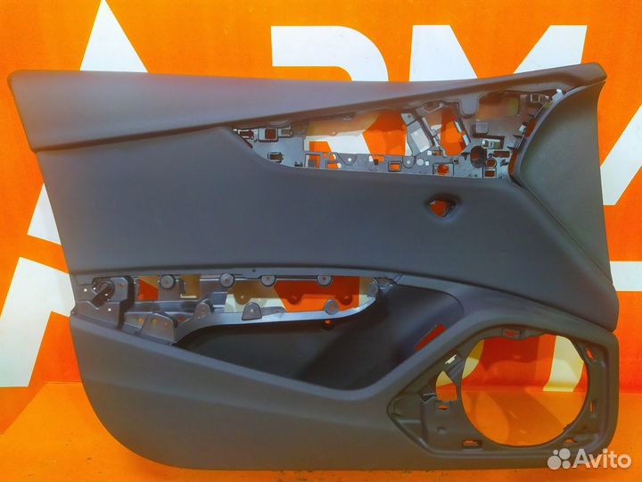 Обшивка двери передняя левая Audi A4 5 B9 2015-Нв