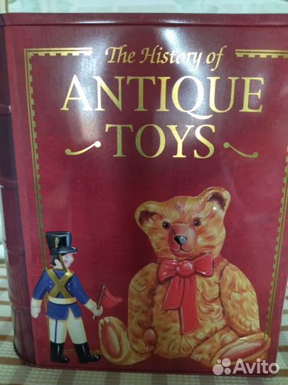 Коробка подарочная,жестяная в виде книги