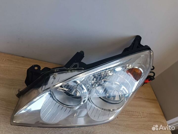 Opel astra III H фара передняя левая