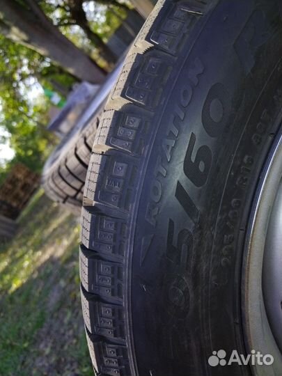 Pirelli Ice Zero FR 205/60 R16