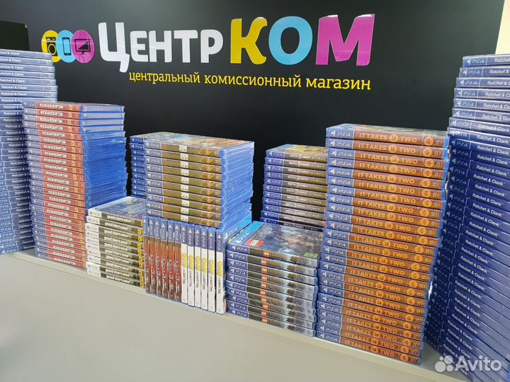 PS4 Pro Slim Fat 1TB + 2 геймпада + 2 move + игры