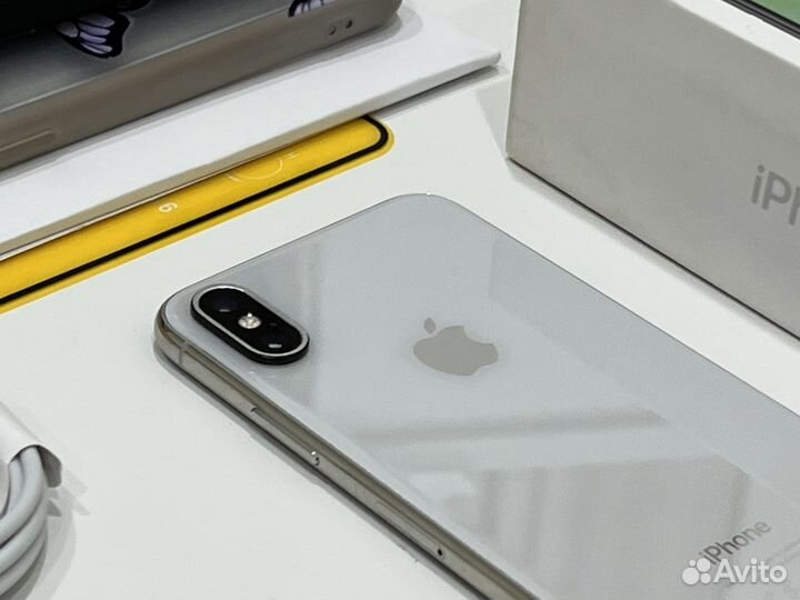 iPhone X, 64 ГБ