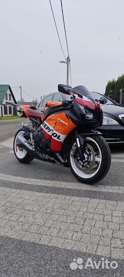 Хонда CBR1000RR