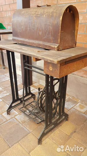 Старинная швейная машинка зингер 1908