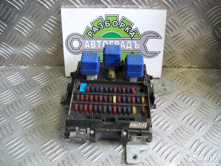 Блок предохранителей салонный Ниссан Максима А32