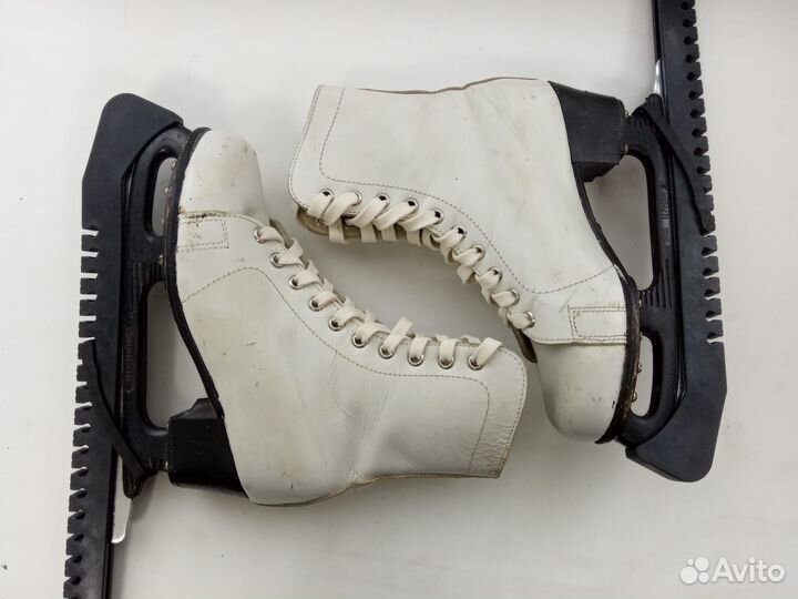 Коньки фигурные, хоккейные размеры 32,33,34,38