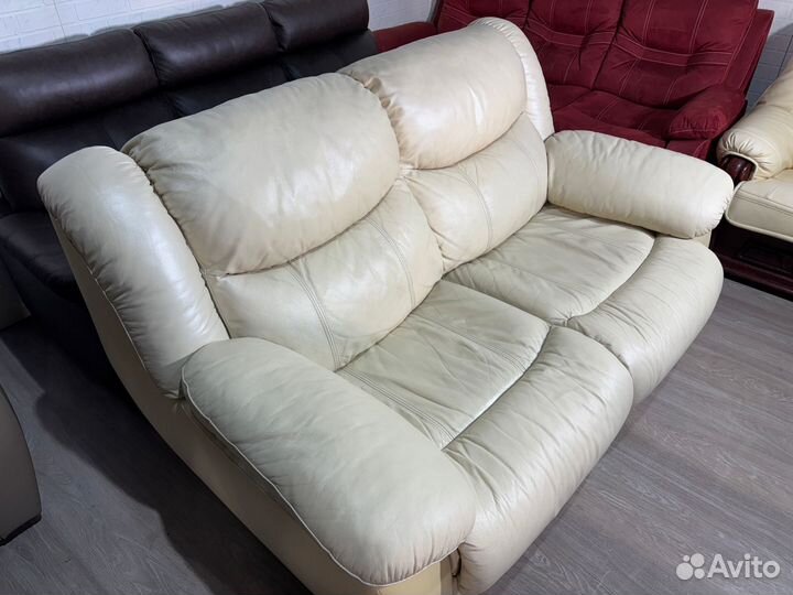 Кожаный диван раскладной