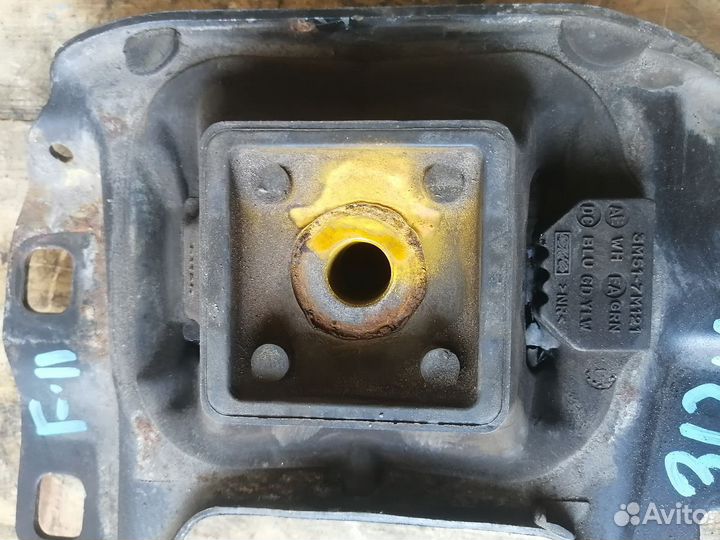 Опора двигателя левая Ford Focus 2