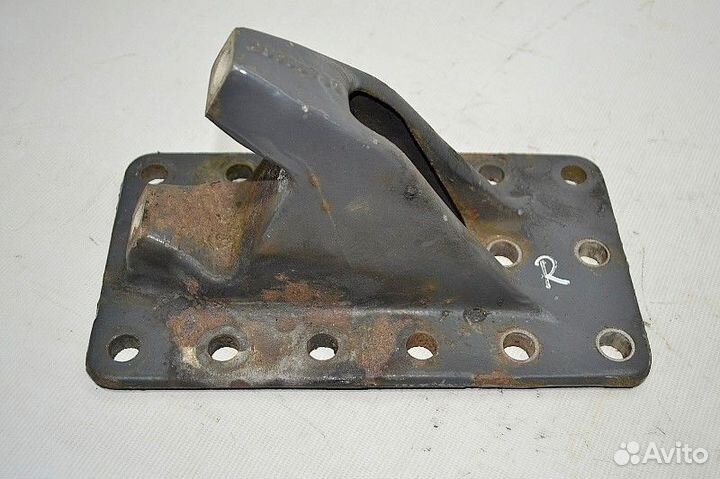 Кронштейн V образной тяги, правый volvo FH (01.12)