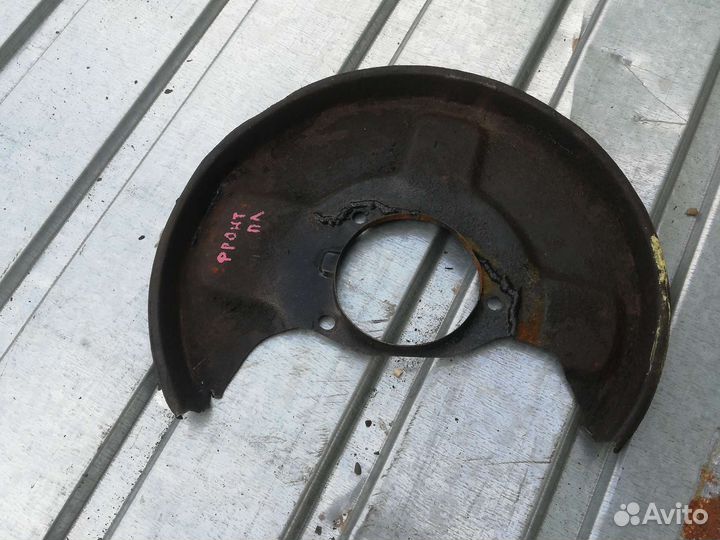 Щит тормозной передний Опель Фронтера А