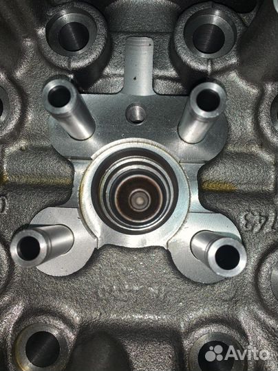 Головка блока цилиндров Detroit 12.7, 14.0