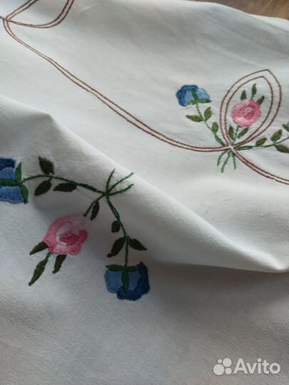 Скатерть ручная вышивка гладью Германия