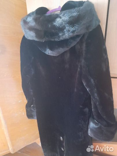 Шуба мутоновая с капюшоном длинная