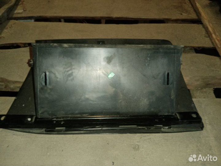 Бардачок Hyundai Sonata EF G4GC 2009