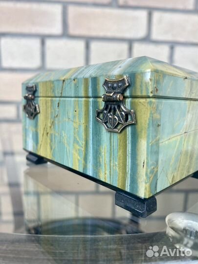 Шкатулка из натурального камня