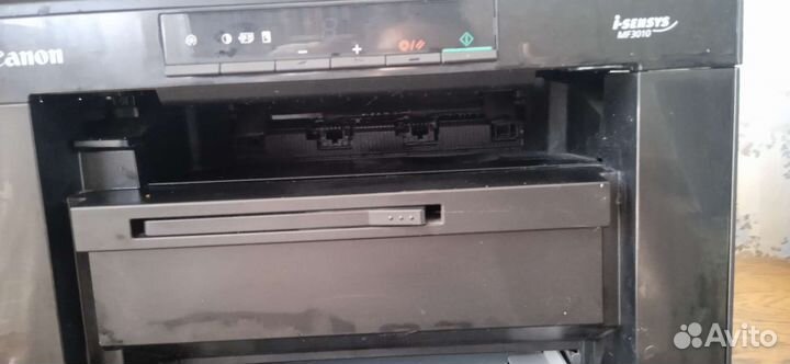 Продается мфц Canon i-SenSys мф 3010.Цена 10 т.р