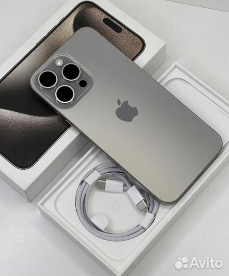 iPhone 15 Pro Max, 256 ГБ