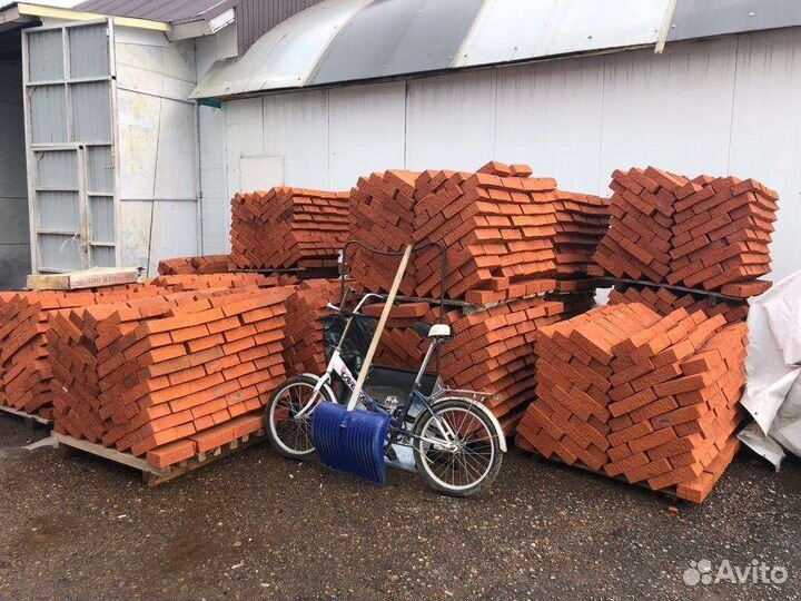 Кирпич красный