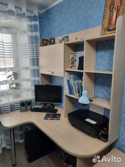 Компьютерный стол