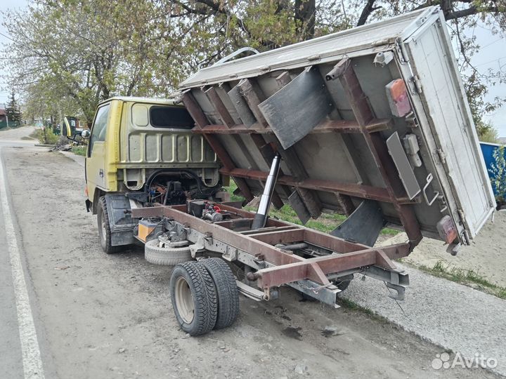Mitsubishi Fuso Canter, 1990