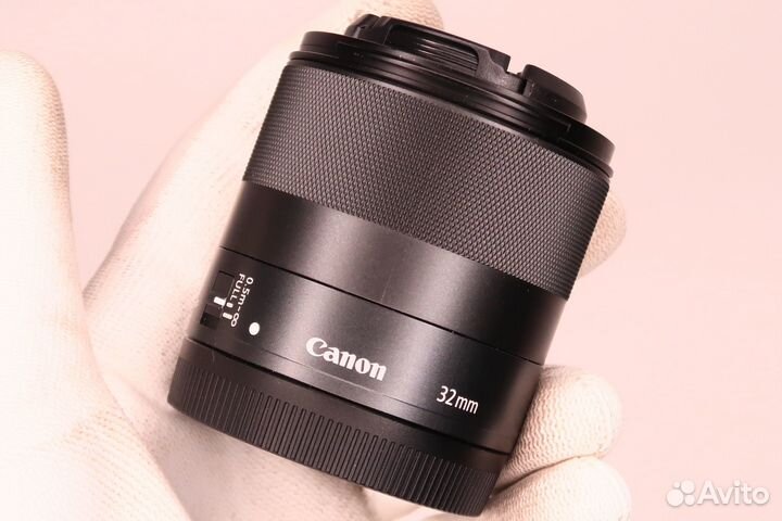 Объектив Canon EF-M 32mm f/1.4 STM (сост нового)