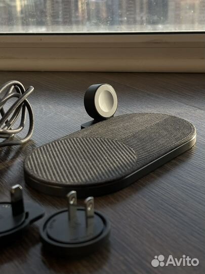 Беспроводная зарядка для iPhone 3 в 1