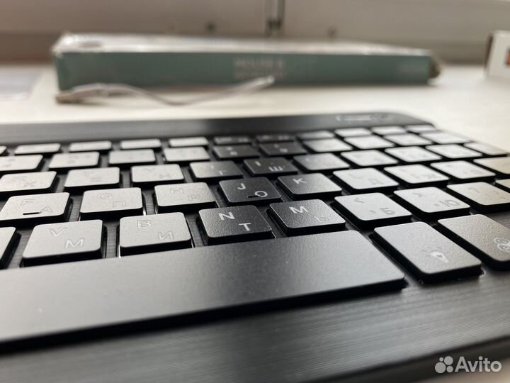 Комплект из беспроводных клавиатуры и мыши