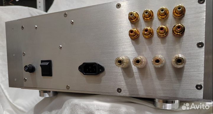 Усилитель интегральный гибридный Electrotone 200Вт