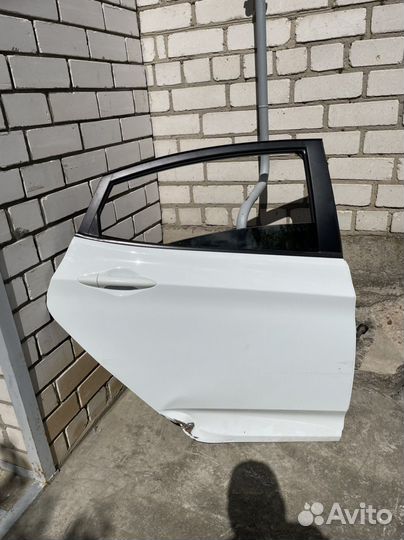 Дверь задняя правая Hyundai Solaris седан 1