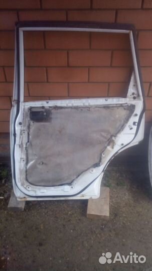 Четыре двери Ниссан ад Y11 2002г