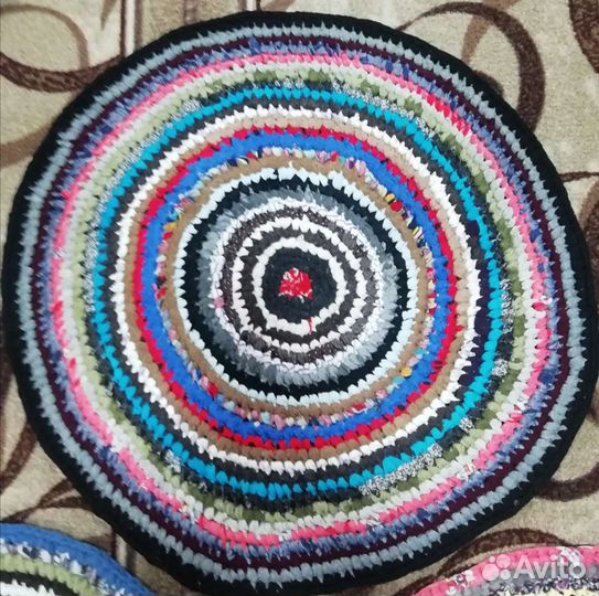 Коврик ручной работы